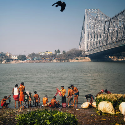 Mullick-Ghat_Bathing-Big_WV